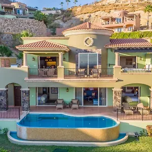 Курортный комплекс Pueblo Bonito Montecristo Luxury