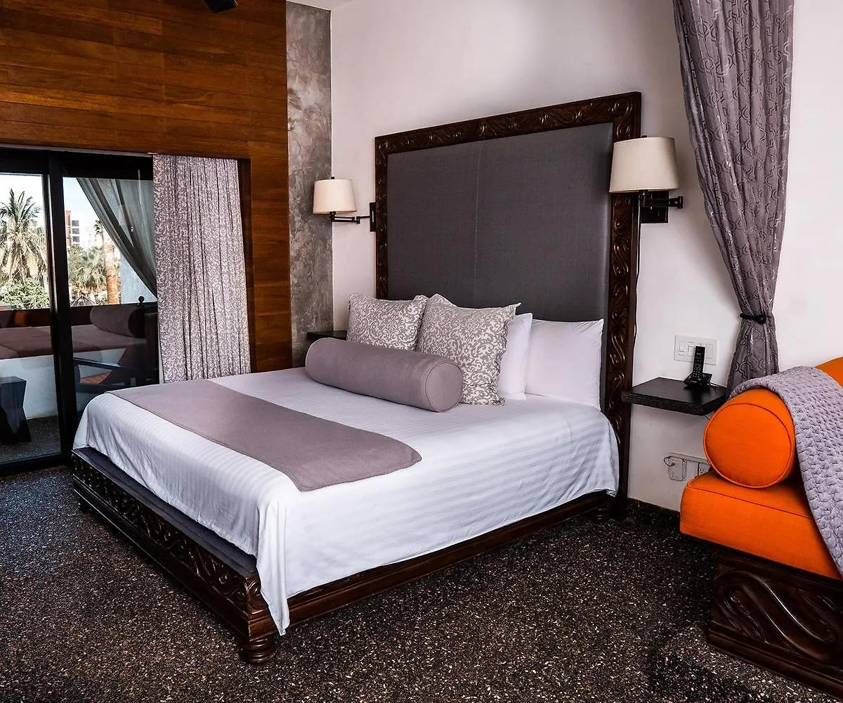 Bahia Hotel & Beach House Cabo San Lucas